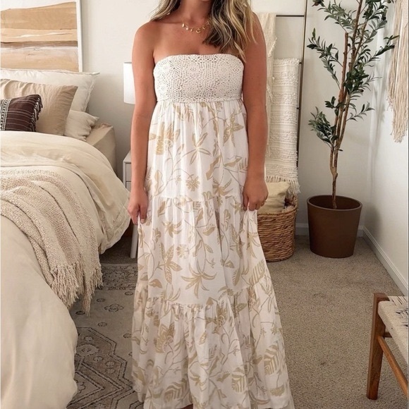 American Eagle Smocked Strapless Maxi Dress Cream Floral M - Picture 2 of 10